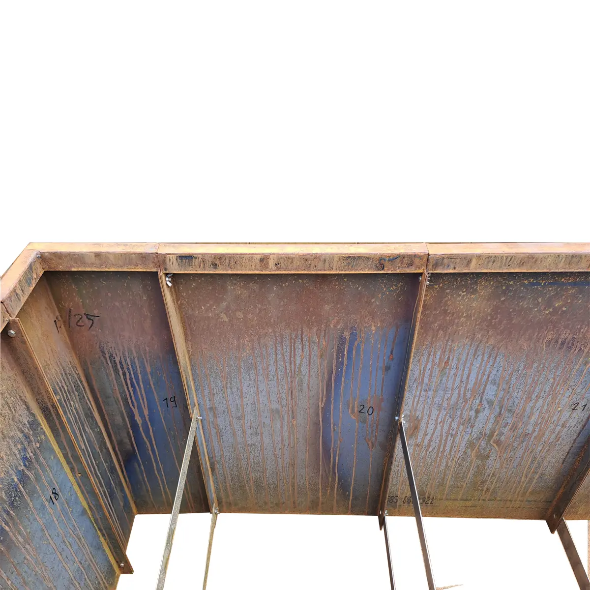 Produktbild Edelrost Hochbeete aus Cortenstahl in modularer Bauweise, weisser Hintergrund