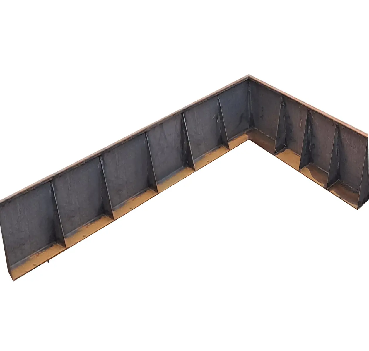 Produktbild Stützmauer aus Cortenstahl in modularer Bauweise, weisser Hintergrund