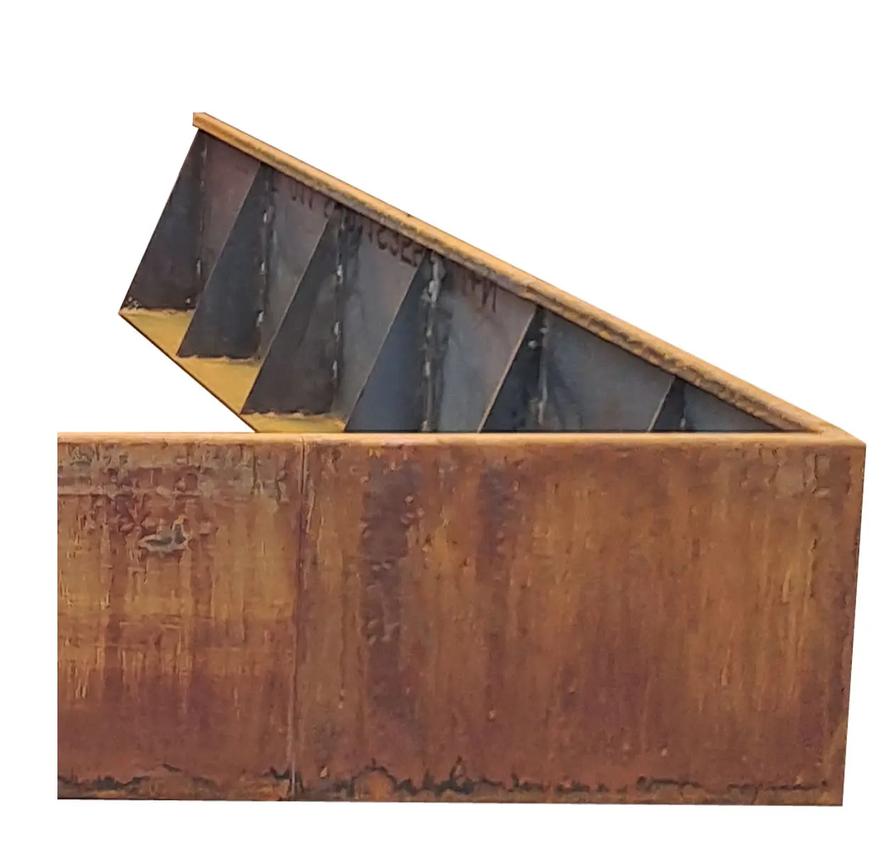 Produktbild Stützmauer aus Cortenstahl in modularer Bauweise, weisser Hintergrund